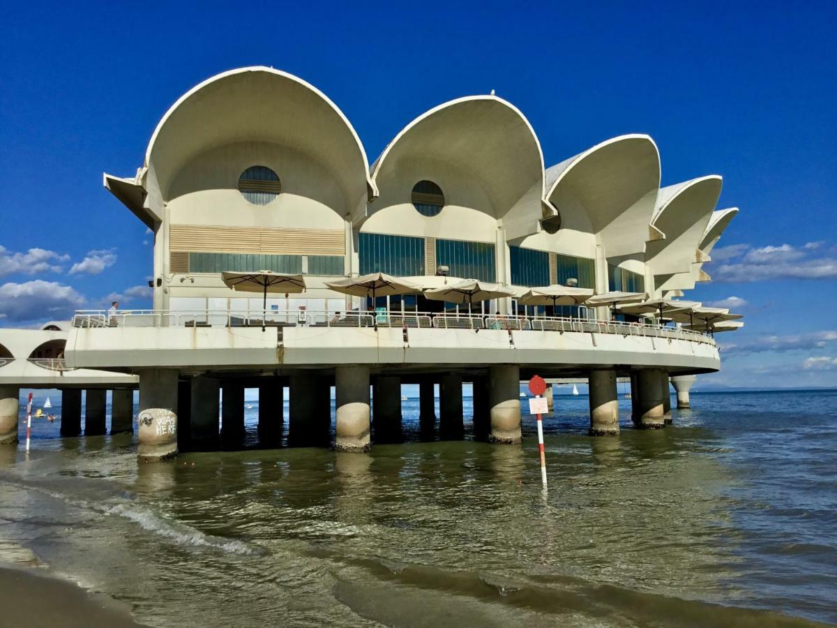Sparkling Holiday Lignano Sabbiadoro Eksteriør billede