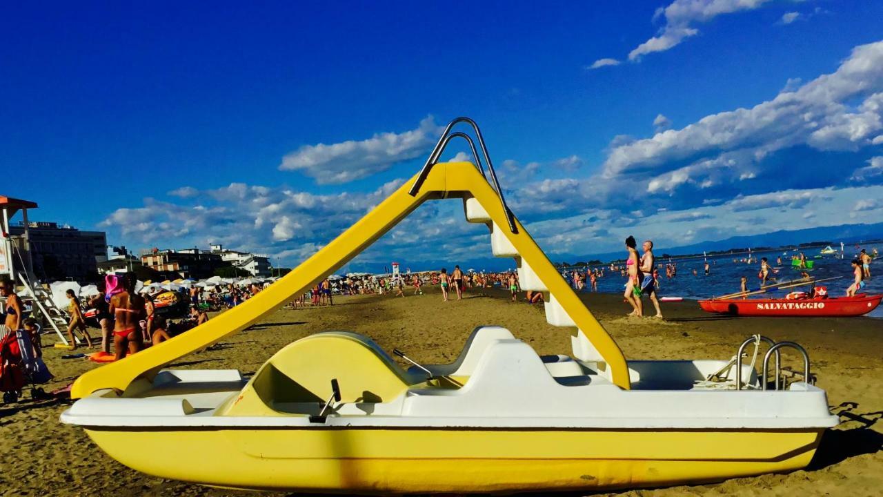 Sparkling Holiday Lignano Sabbiadoro Eksteriør billede